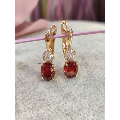 Сережки з червоними цирконами